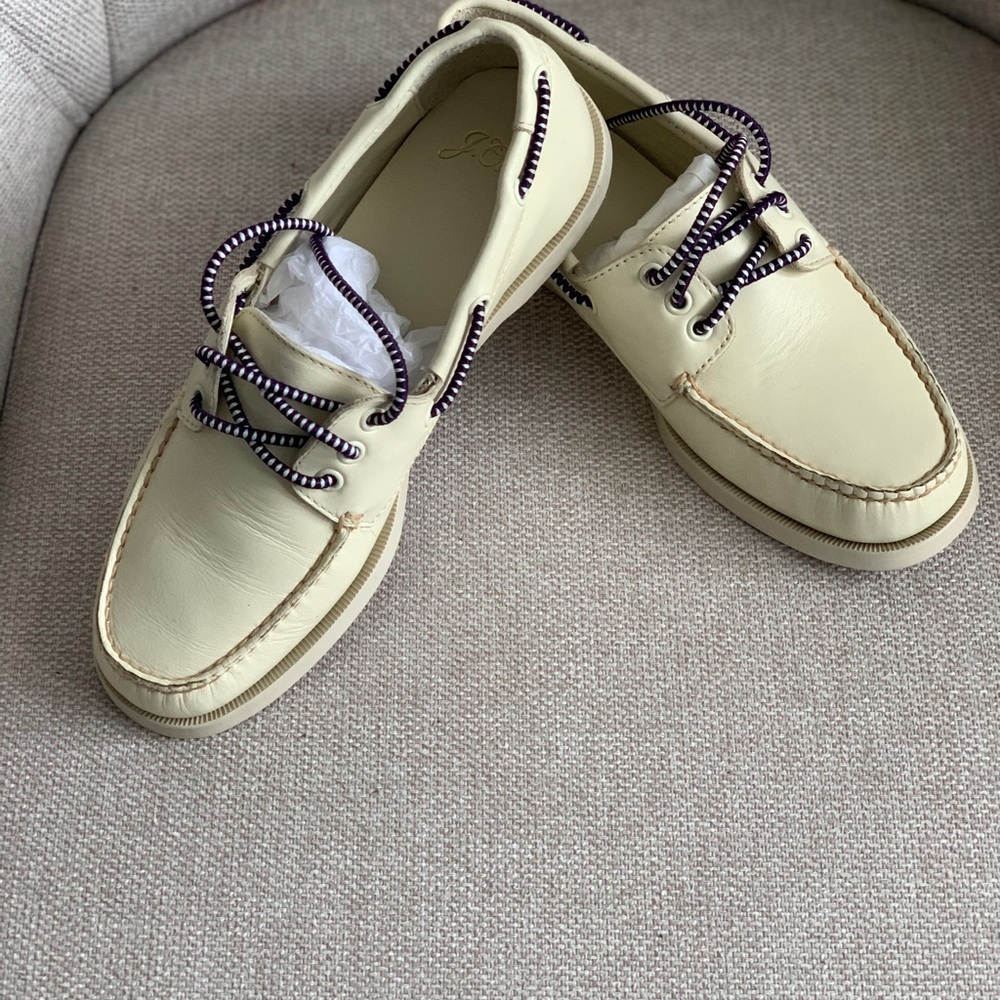 Classic J Crew Cream Leather Boat Shoes Size 7